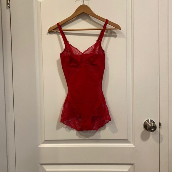 Spanx Spotlight on Lace Bodysuit in Red - Picture 5 of 6